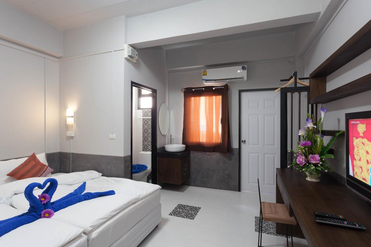 Phuket Feelgood@Journey Hostel מראה חיצוני תמונה